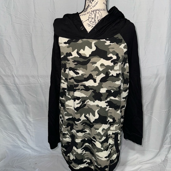 Hoodie - Picture 1 of 4